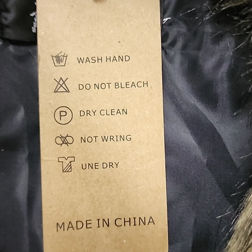 Faux Fur Hooded Vest - Picture 14 of 16